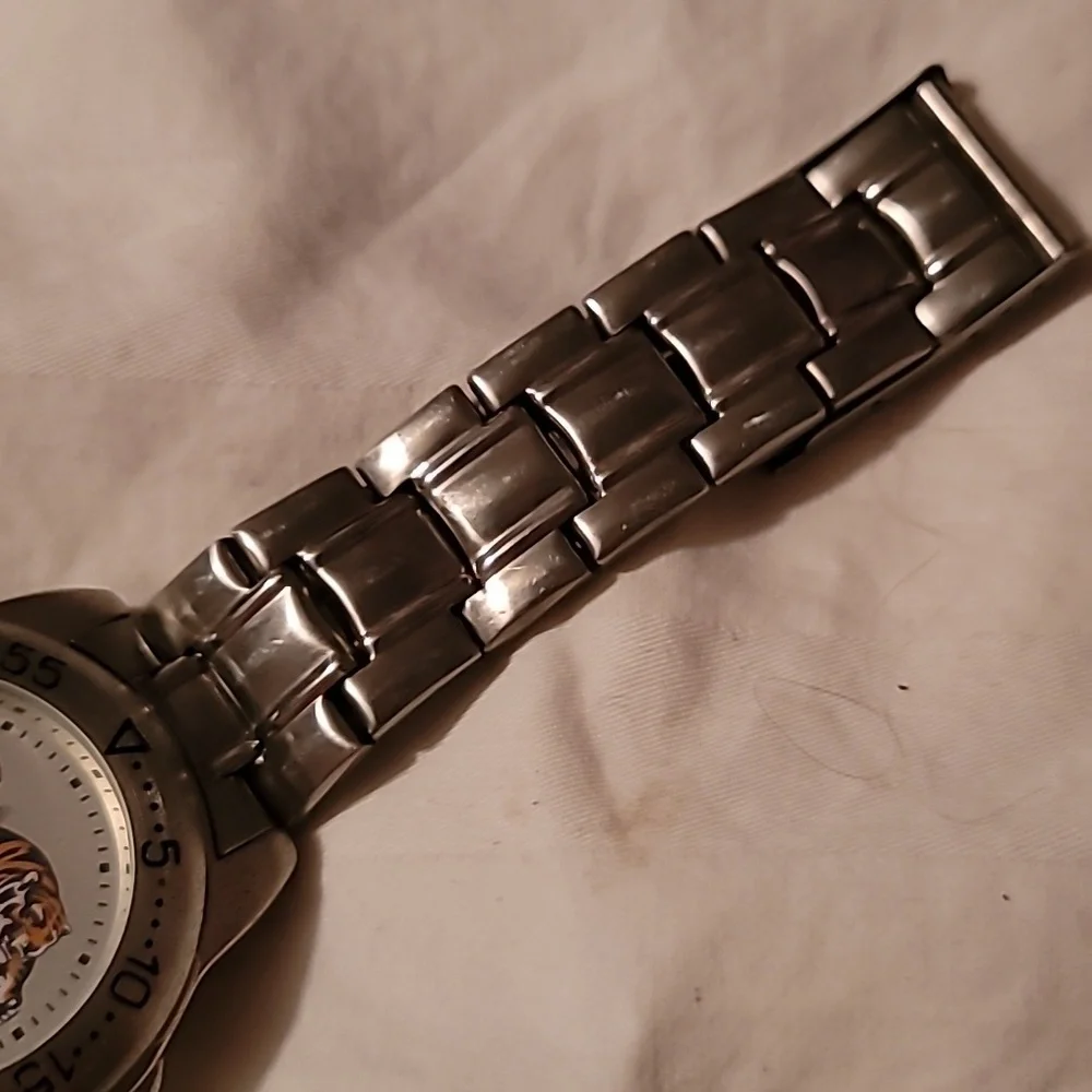 Men's Memphis Tigers Silver Sport Steel Watch With Date by Sun Time Rotate Bezel